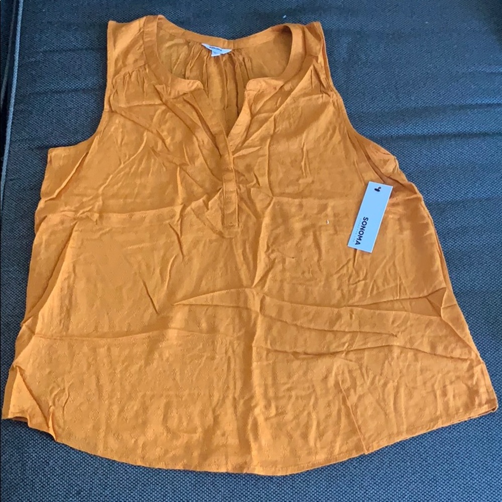 Split neck tank